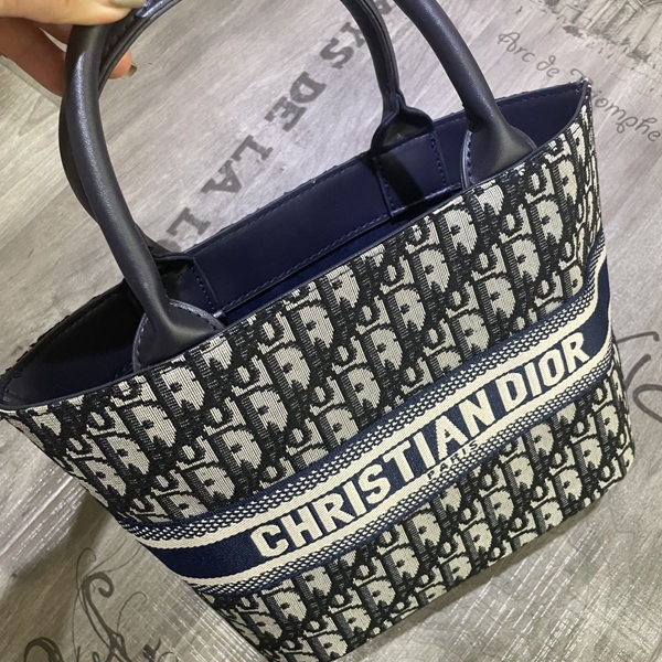 激安ブランドバッグ正面デザイン